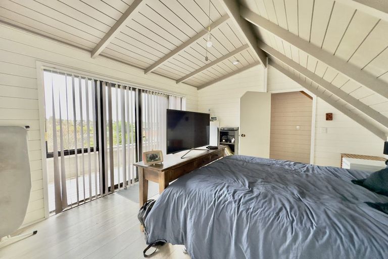 Photo of property in 1/50 Sale Street, Cockle Bay, Auckland, 2014