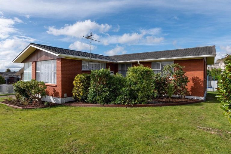 Photo of property in 3 Carter Drive, Pomare, Rotorua, 3015