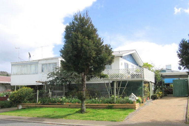 Photo of property in 201 Chartwell Avenue, Whangamata, 3620
