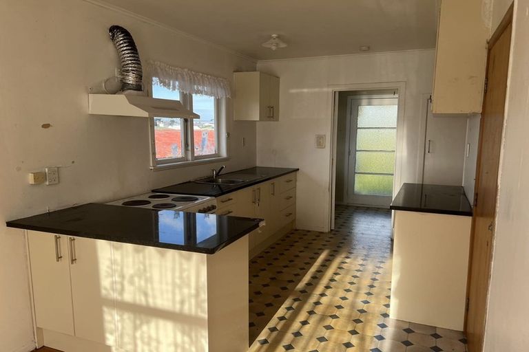 Photo of property in 27 Diana Drive, Glenfield, Auckland, 0627