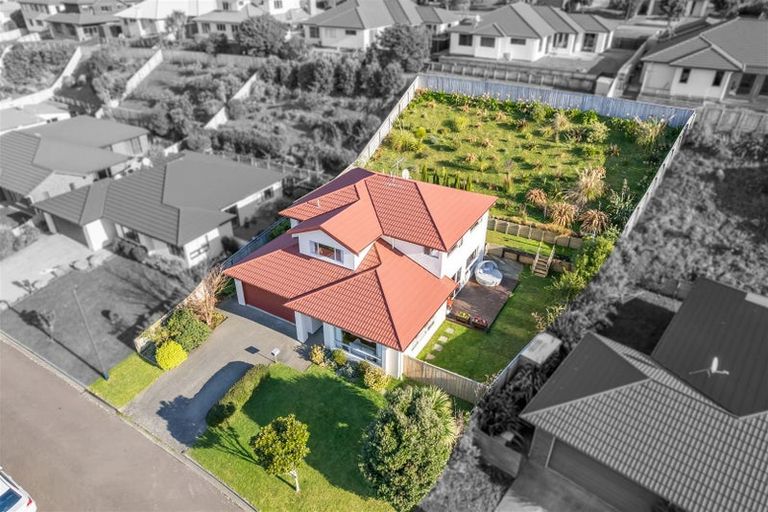 Photo of property in 12 Dusky Crescent, Aotea, Porirua, 5024