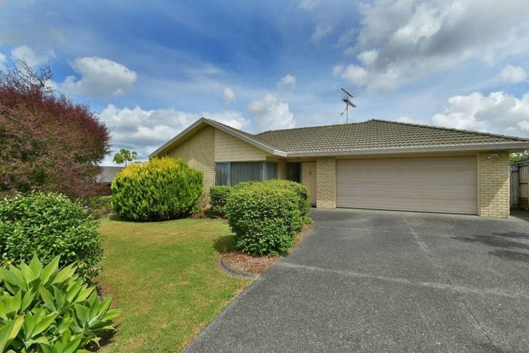 Photo of property in 9 Kath Hopper Drive, Orewa, 0931