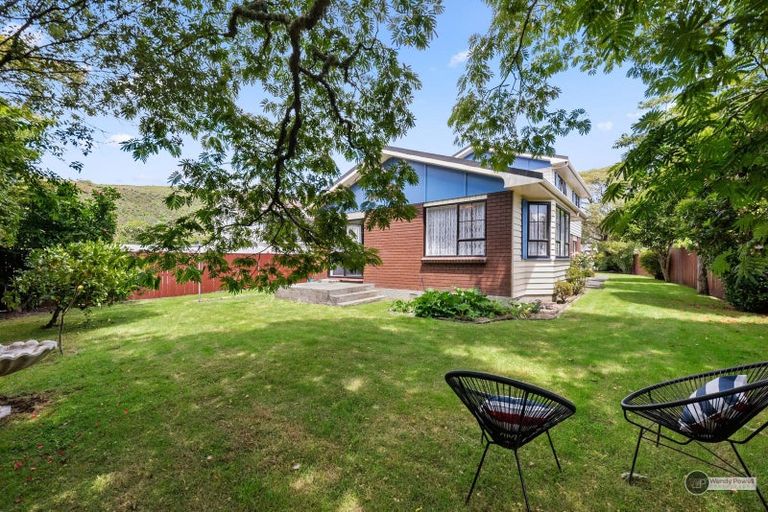 Photo of property in 34 Mcenroe Grove, Naenae, Lower Hutt, 5011
