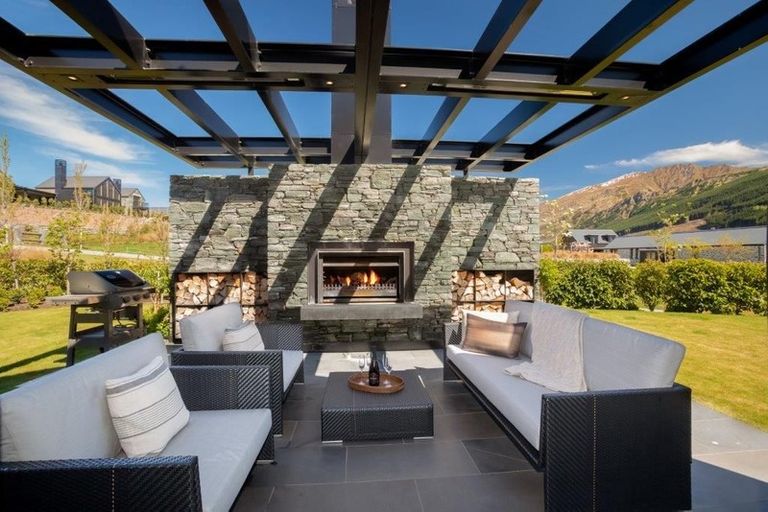 Photo of property in 3 Heenan Lane, Arrowtown, 9371