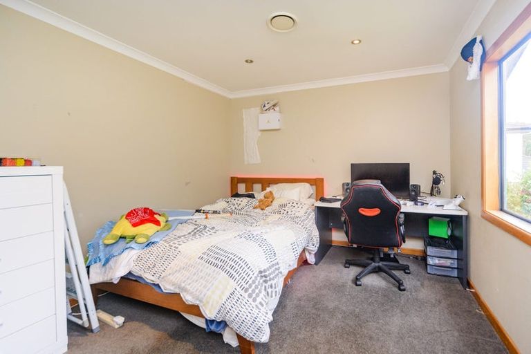 Photo of property in 56 Ruapehu Drive, Fitzherbert, Palmerston North, 4410