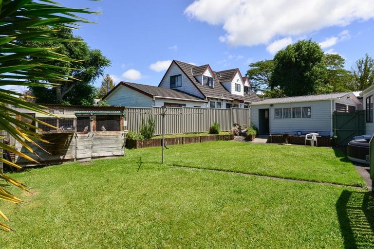 Photo of property in 6 Matipo Crescent, Pukete, Hamilton, 3200