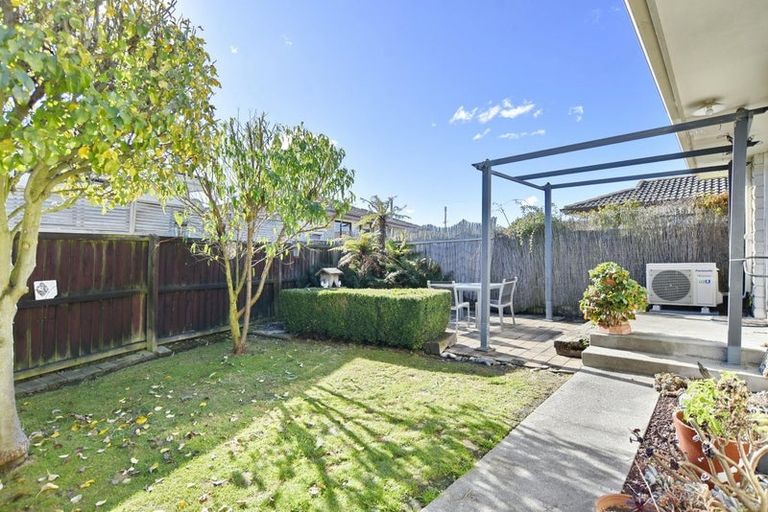 Photo of property in 1/17 Castile Place, Belfast, Christchurch, 8051