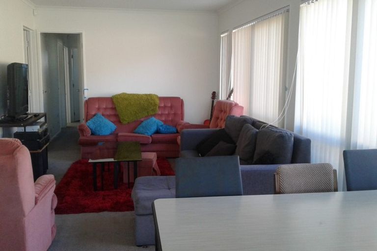 Photo of property in 15 Matata Drive, Takanini, 2112