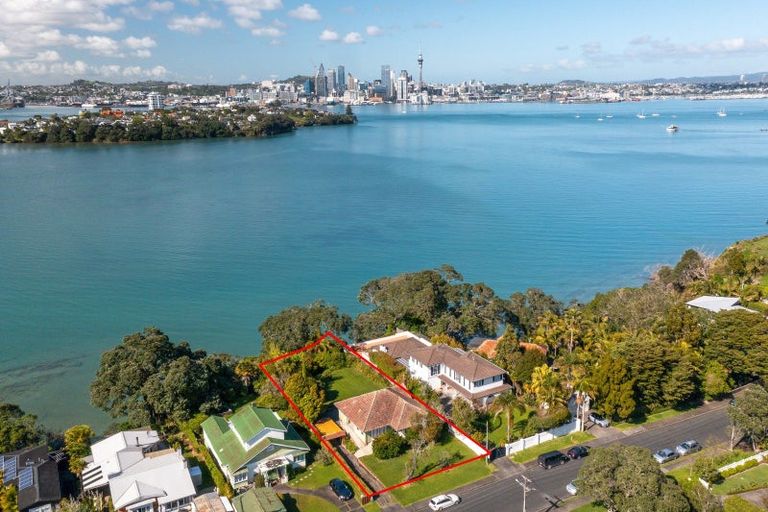 Photo of property in 51 Norwood Road, Bayswater, Auckland, 0622