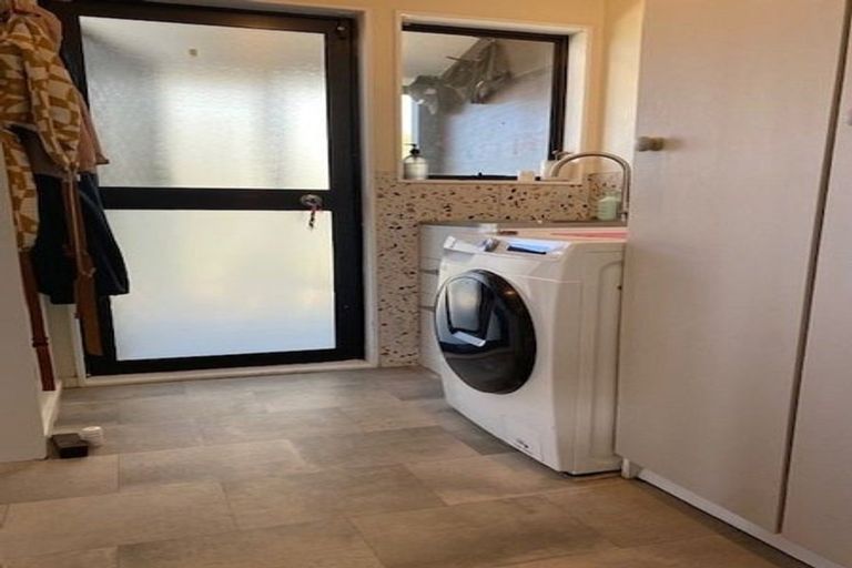 Photo of property in 18 Allens Lane, Clive, 4102