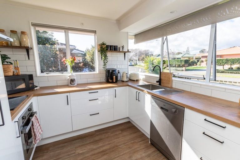 Photo of property in 1a Alexander Place, Otaki, 5512