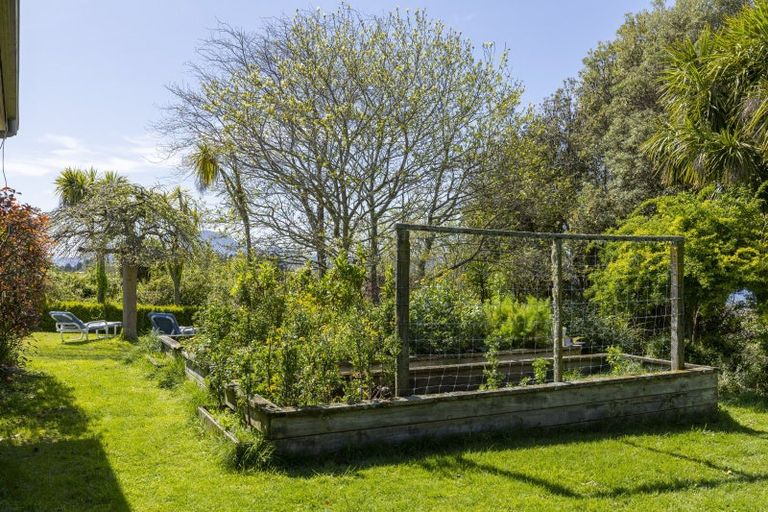 Photo of property in 14 Glen Mohr, Acacia Bay, Taupo, 3385