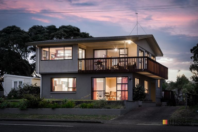 Photo of property in 34 Dillon Street, Waihi Beach, 3611