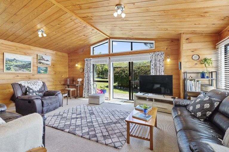 Photo of property in 166 Mitchell Street, Brooklyn, Wellington, 6021