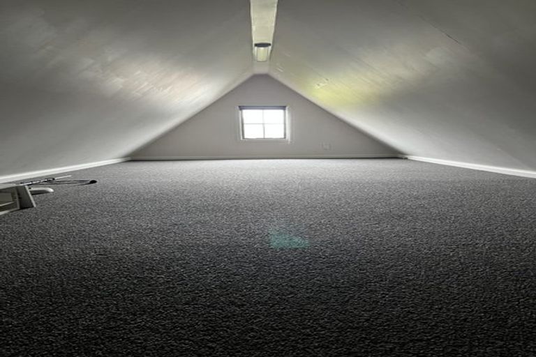 Photo of property in 15 Ruapehu Drive, Fitzherbert, Palmerston North, 4410