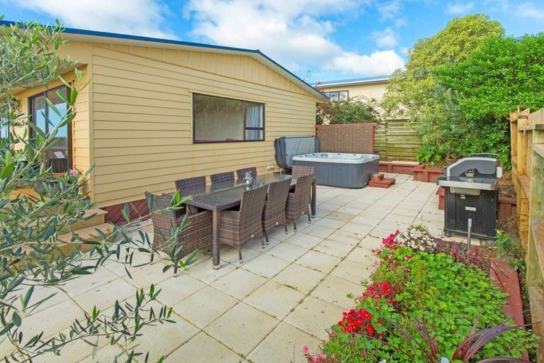 Photo of property in 8b Ladies Mile, Manly, Whangaparaoa, 0930