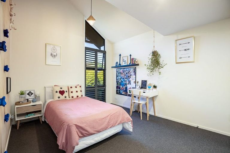 Photo of property in 10 Pike Place, Ferndale, New Plymouth, 4310