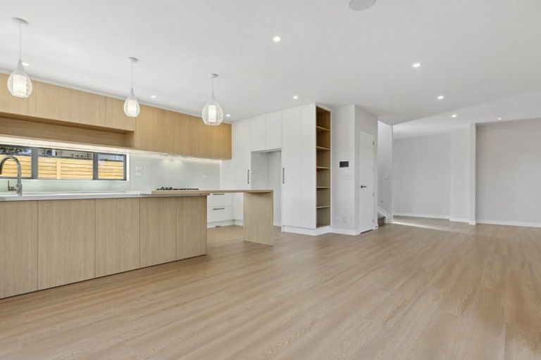 Photo of property in 19 Waterloo Road, Milford, Auckland, 0620