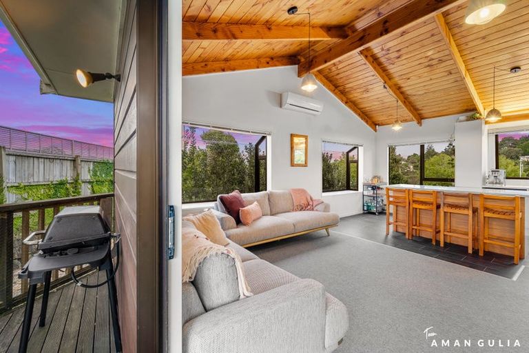 Photo of property in 2/30 Seymour Road, Sunnyvale, Auckland, 0612