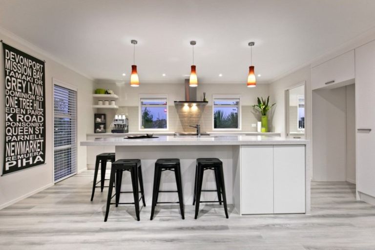 Photo of property in 5 Tuatini Place, Long Bay, Auckland, 0630