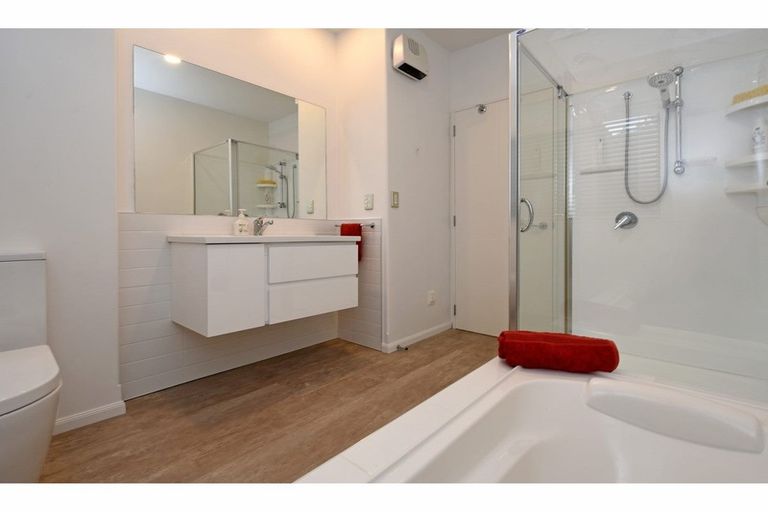 Photo of property in 22 Pohutukawa Crescent, Parklands, Christchurch, 8083