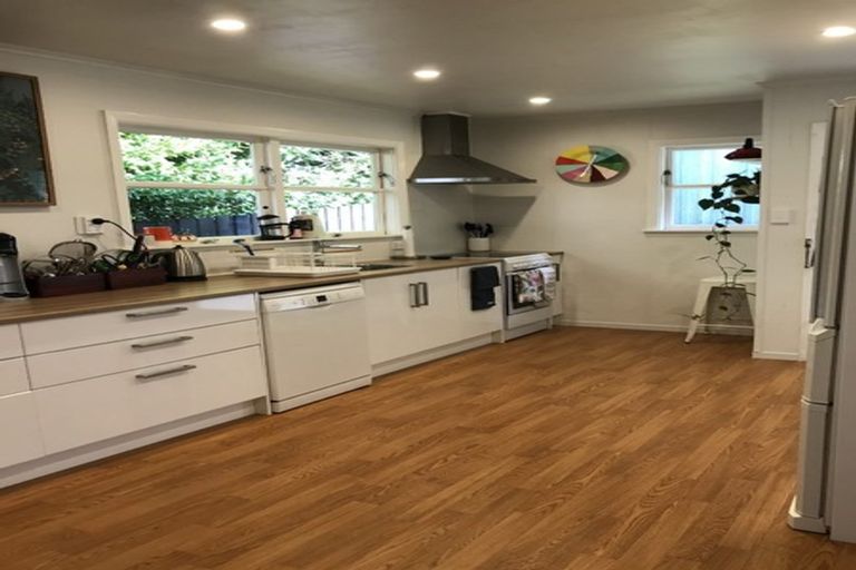 Photo of property in 15 Forglen Place, Tawa, Wellington, 5028