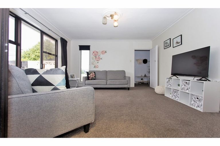 Photo of property in 73 Hargood Street, Woolston, Christchurch, 8062