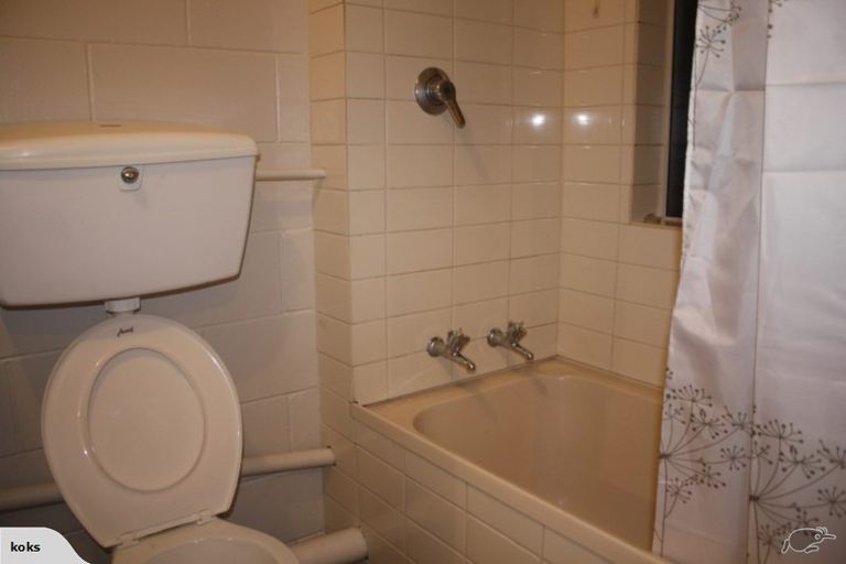 Photo of property in 6/48 Mcleod Road, Henderson, Auckland, 0612