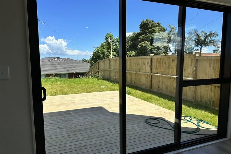 Photo of property in 42f Donegal Park Drive, Flat Bush, Auckland, 2019