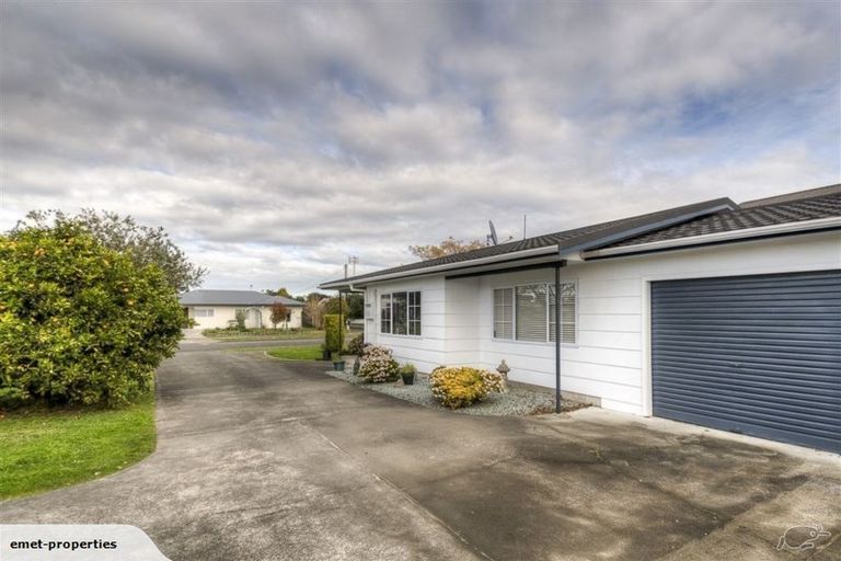 Photo of property in 16 Lannie Place, Greenmeadows, Napier, 4112