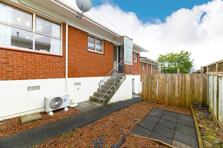 Photo of property in 2/17 Quebec Road, Milford, Auckland, 0620