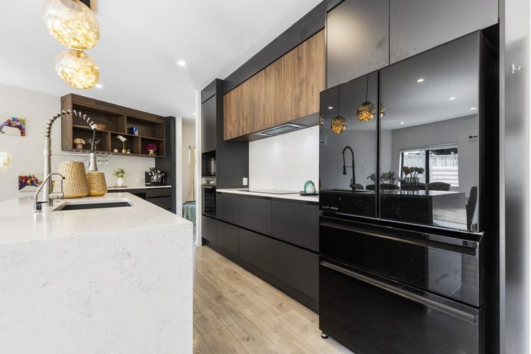 Photo of property in 5a Hemsway Place, Sunnyhills, Auckland, 2010