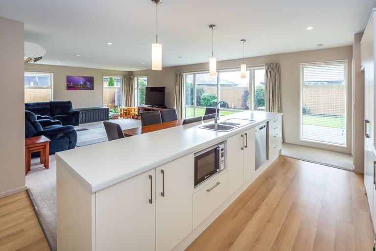 Photo of property in 12 Richmond Avenue, Halswell, Christchurch, 8025