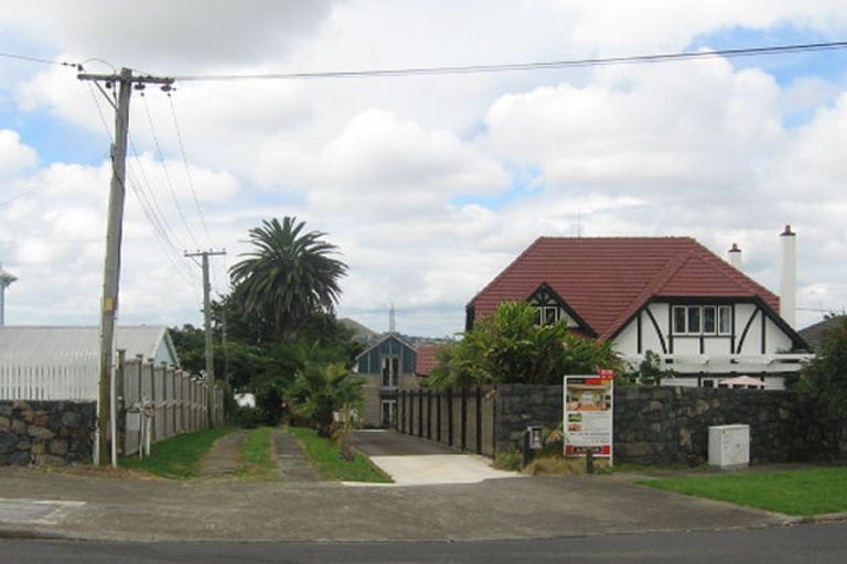 Photo of property in 75a Arthur Street, Onehunga, Auckland, 1061
