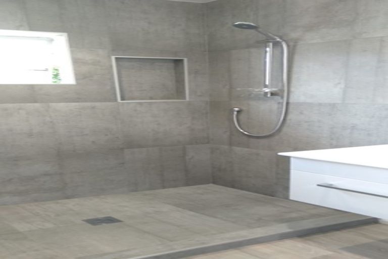 Photo of property in 2/10 Gloaming Place, Conifer Grove, Takanini, 2112