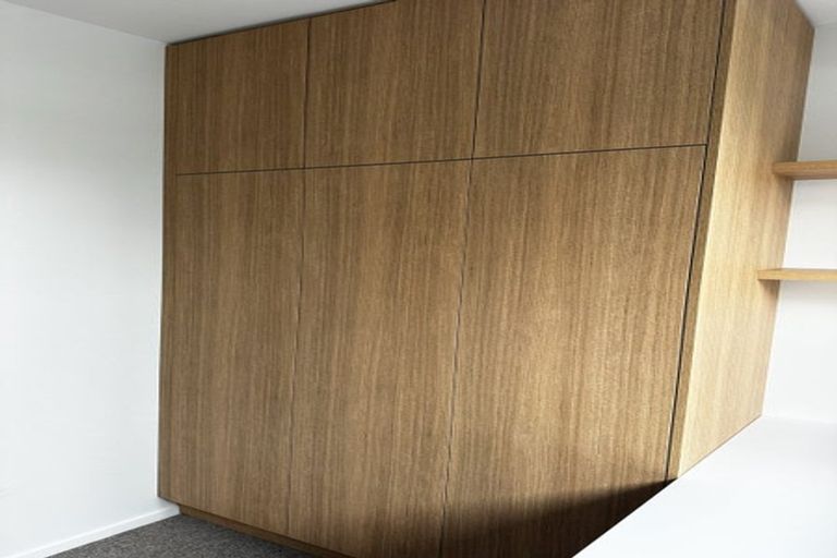 Photo of property in 9a Strandon Place, Strandon, New Plymouth, 4312