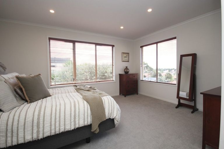 Photo of property in 17 West Hoe Heights, Orewa, 0931
