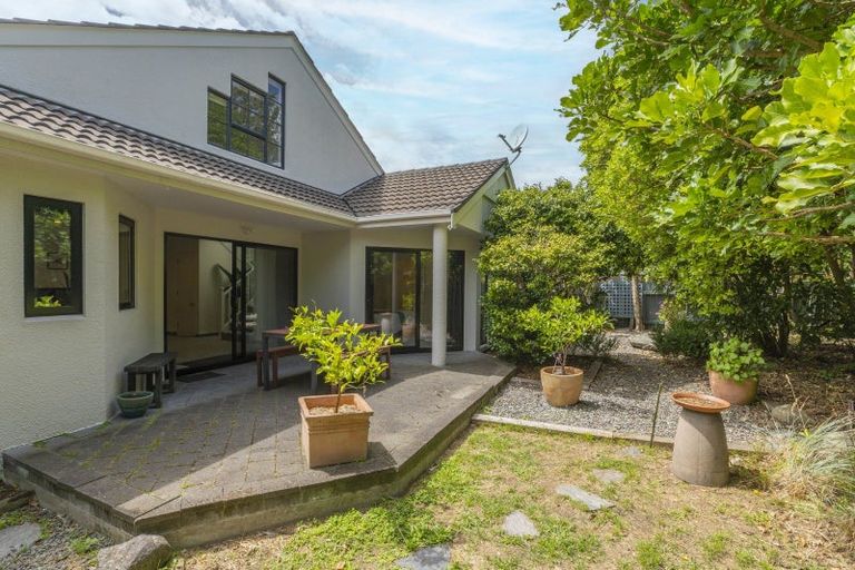 Photo of property in 56 Kapanui Road, Waikanae, 5036