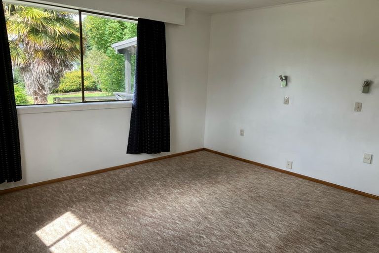 Photo of property in 10 Iona Street, Lawrence, 9532