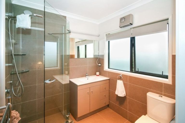 Photo of property in 6 Manuka Place, Whalers Gate, New Plymouth, 4310