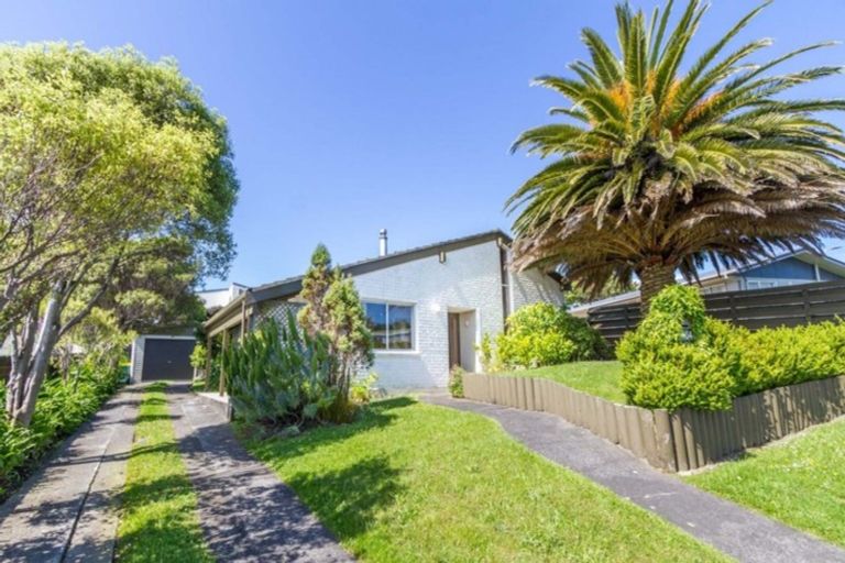 Photo of property in 464 Warspite Avenue, Ascot Park, Porirua, 5024