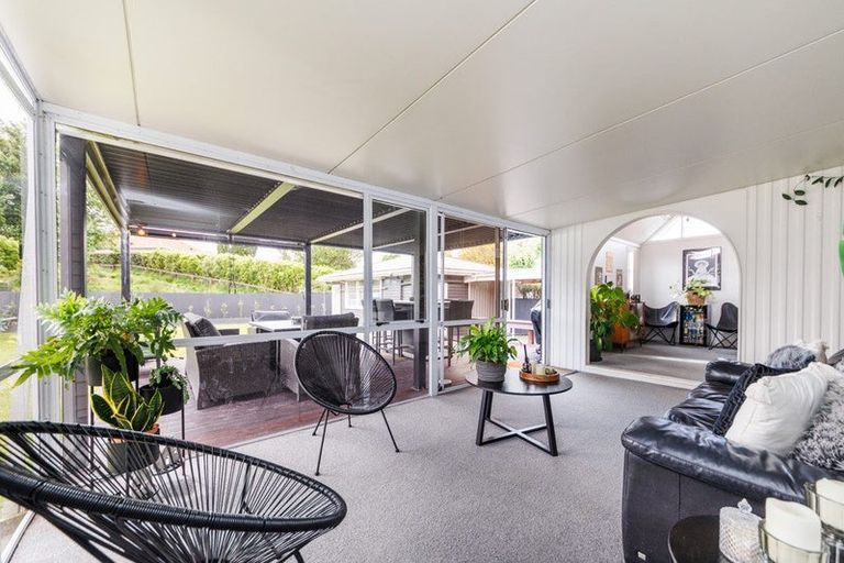 Photo of property in 8 Parkland Crescent, Terrace End, Palmerston North, 4410