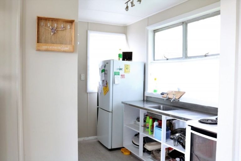 Photo of property in 15 Awatea Street, Levin, 5510