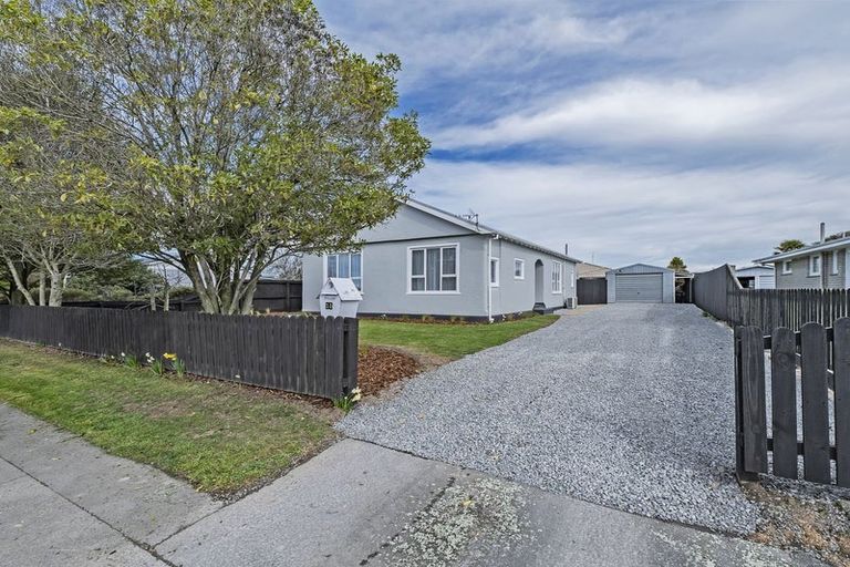 Photo of property in 15 Fulham Street, Islington, Christchurch, 8042