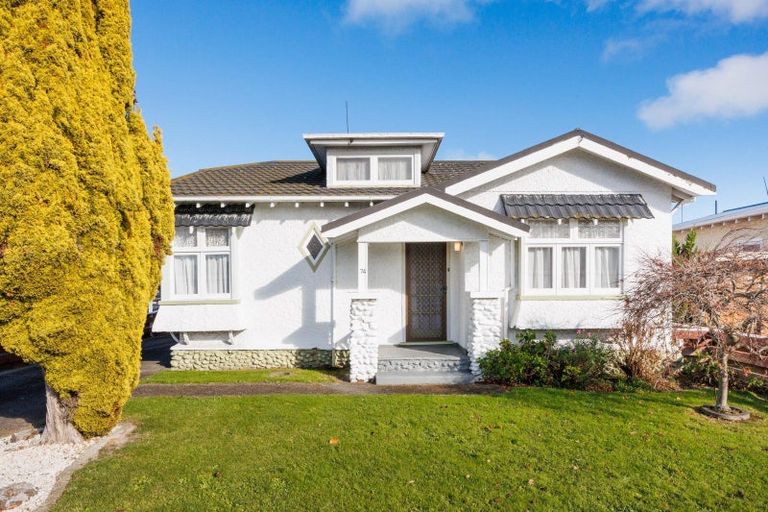 Photo of property in 74 Shamrock Street, Takaro, Palmerston North, 4412