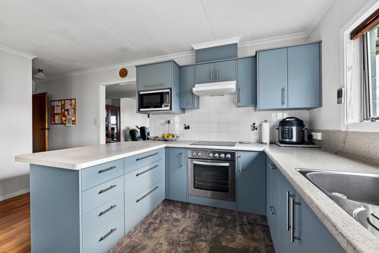 Photo of property in 7 Kamahi Place, Inglewood, 4330