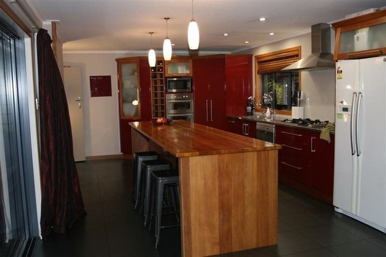 Photo of property in 36 Fitzroy Road, Fitzroy, New Plymouth, 4312