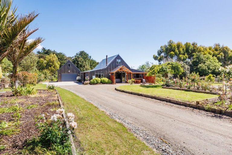 Photo of property in 237 Ngaio Road, Halcombe, Palmerston North, 4479