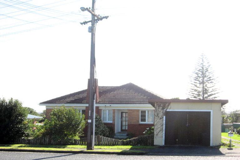 Photo of property in 42 Grande Vue Road, Hillpark, Auckland, 2102