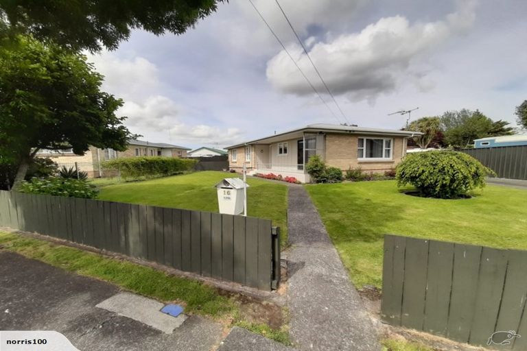 Photo of property in 16 Coleridge Drive, Enderley, Hamilton, 3214